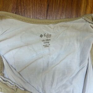 Kyte BABY Cream Onesie